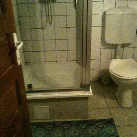 Vila 11 Bed and Breakfast Βουκουρέστι