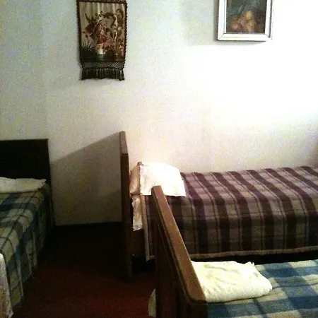 Vila 11 Bed & Breakfast *