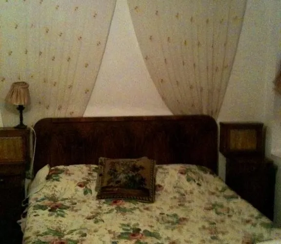 Vila 11 Bed & Breakfast