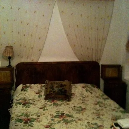 Vila 11 Bed & Breakfast
