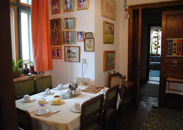 Vila 11 * Bucureşti